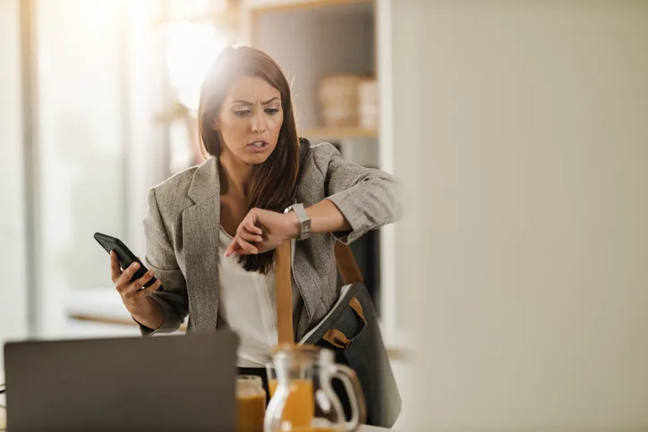 TETTE TIDSSKJEMAER OG TIDSKLEMME
